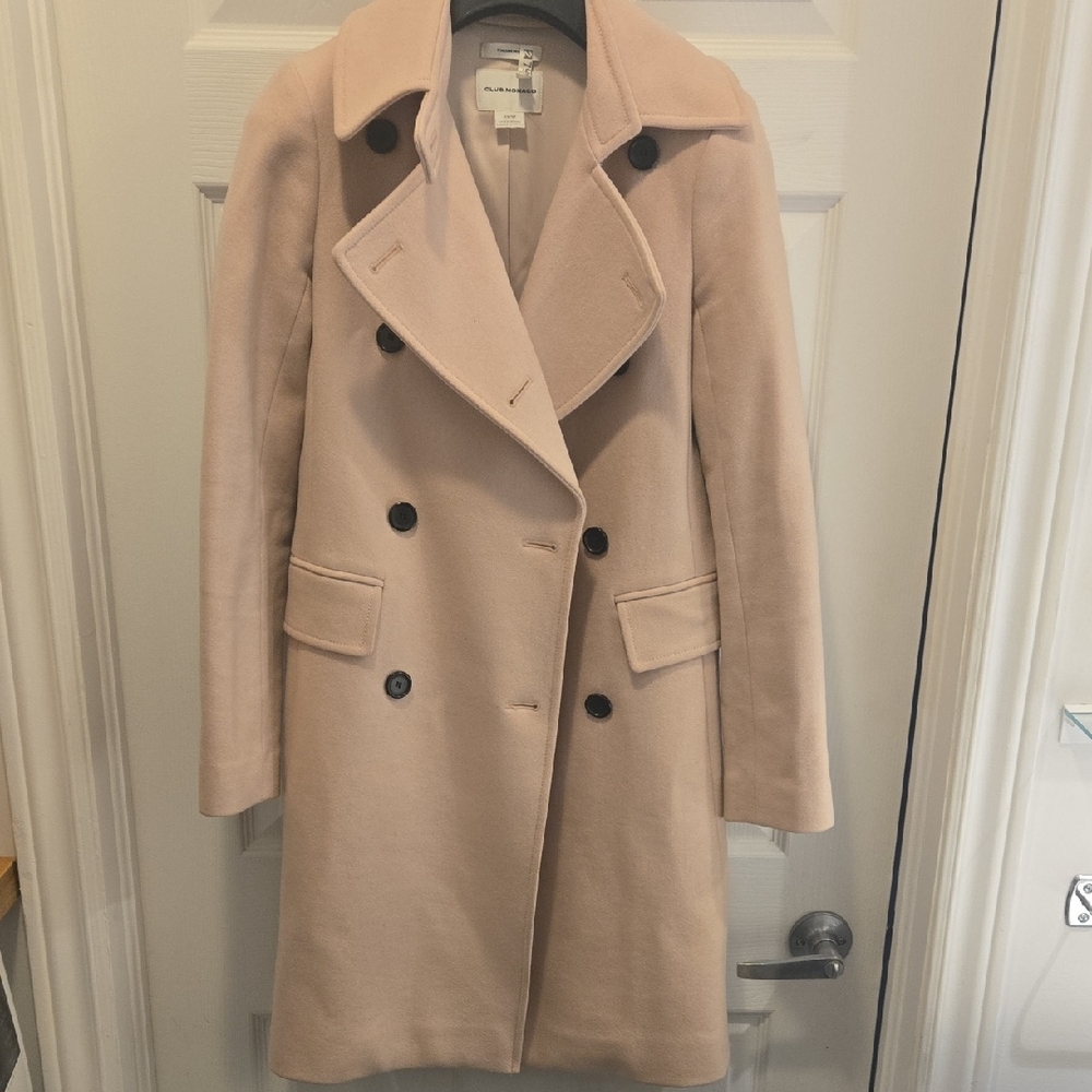 Club Monaco Pink Wool Winter Coat with Tailored Silhouette